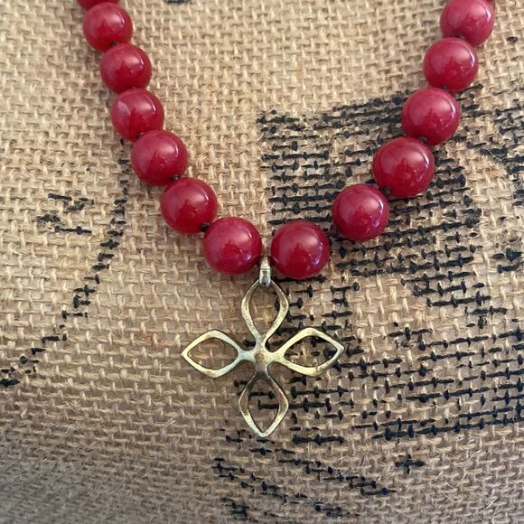Fossil Red Beaded Necklace with Gold Tone Flower Charm - Picture 3 of 5